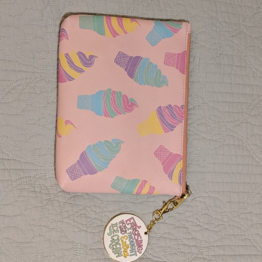 Studio DIY ice cream clutch w/ keychain & 4pins